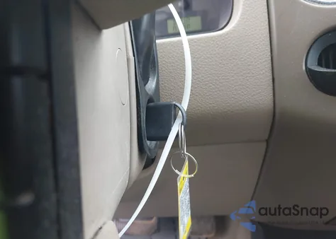 2005 Ford F-150 Lariat/Xl/Xlt from USA, damaged, VIN 1FTPX125X5NA76568